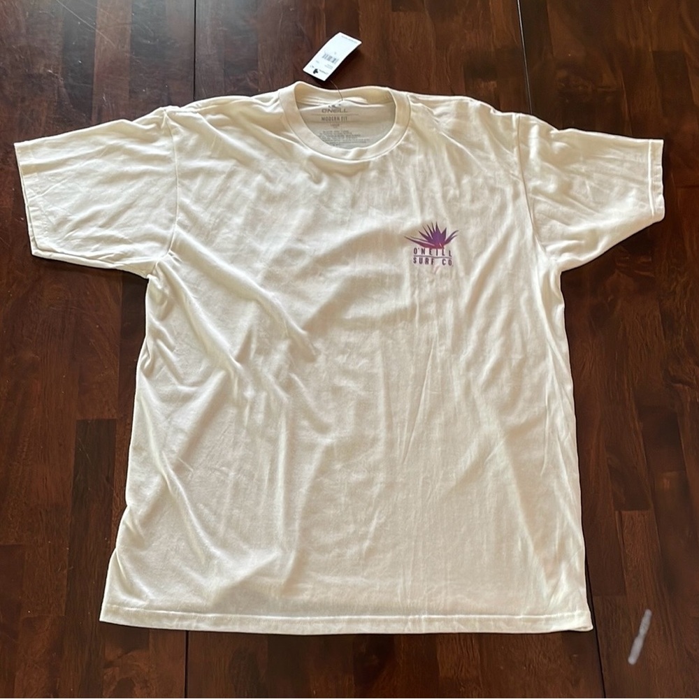 White O’Neill Surf Co. t-shirt with tags